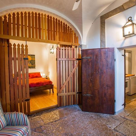 Il Batti Apartment Water Front And Private Beach Toscolano Maderno Eksteriør bilde
