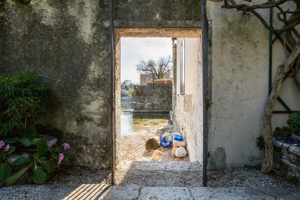 Il Batti Apartment Water Front And Private Beach Toscolano Maderno Eksteriør bilde